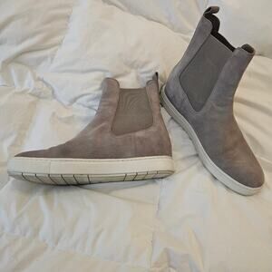 Vince Taupe Suede Chelsea Sneaker Booties Water Repellent Women’s 8 EU 39